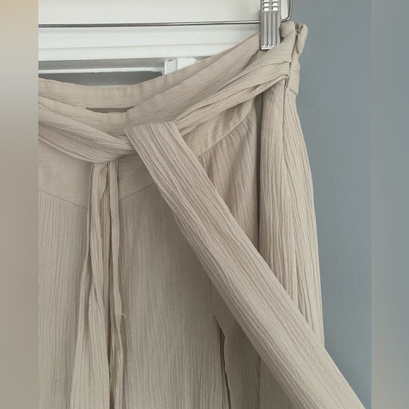 Taupe Wide Leg High-Rise Flowy Pants - Picture 4 of 6